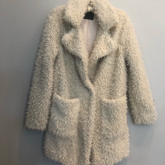 Zara Jackets & Blazers - Zara Ivory Faux “Furry” Coat sz XS